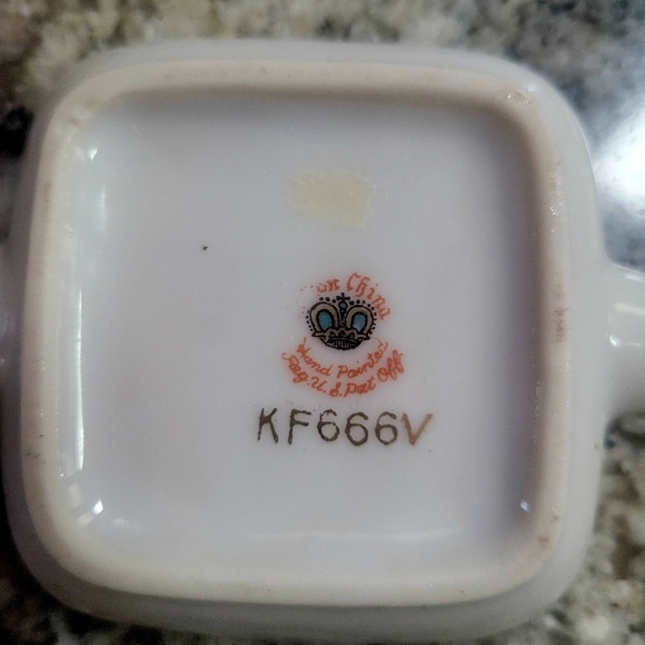 Vintage Silver Earrings - Picture 3 of 7